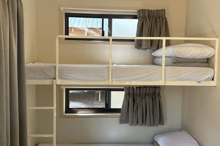 Room 14 of 64