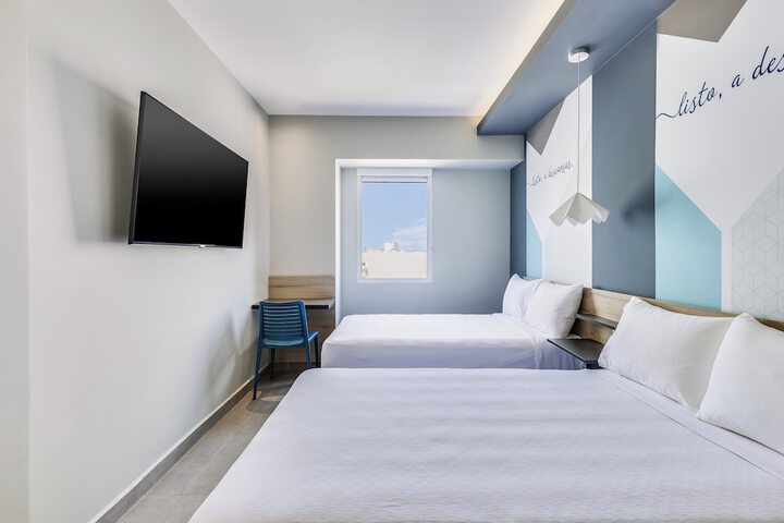 Room 8 of 30