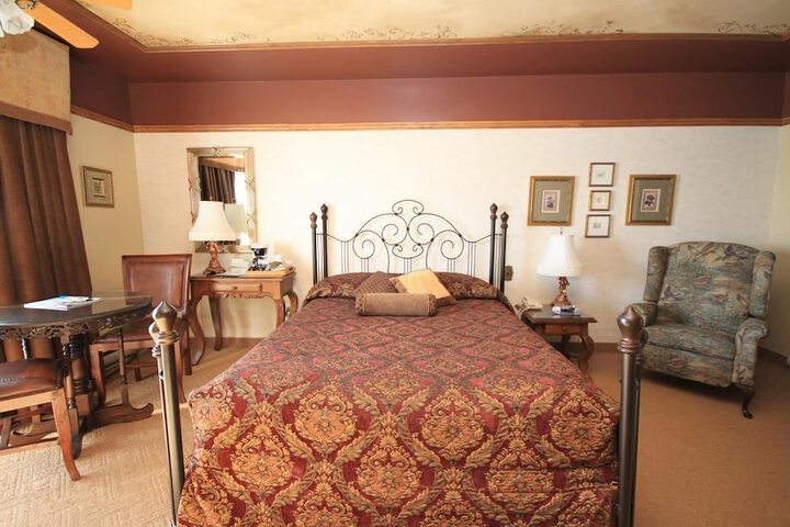 Room 6 of 36