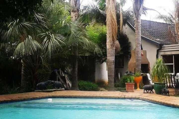 Pool Hotel