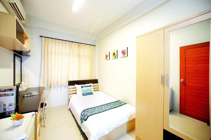 Room 15 of 60