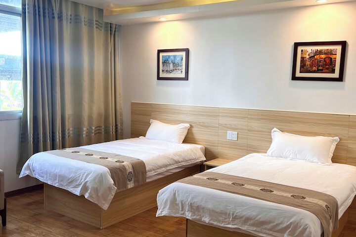 Room 2 of 12