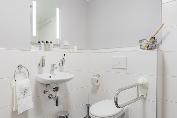 Room 14 of 22