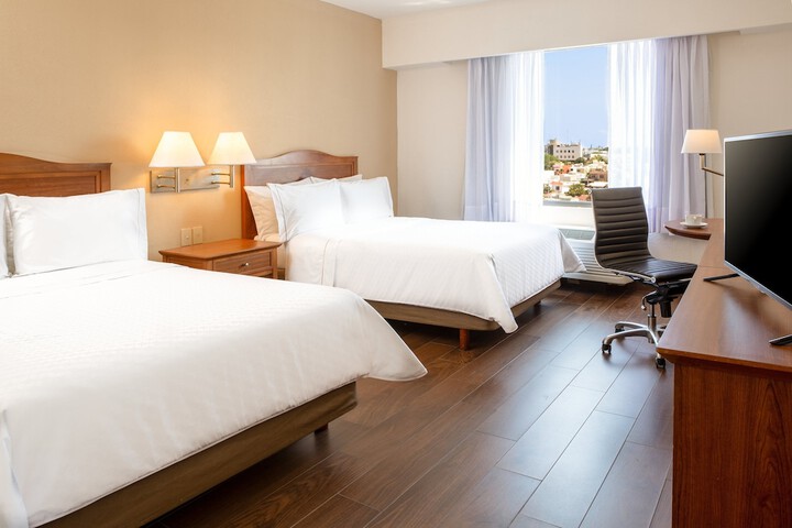 Room 4 of 40