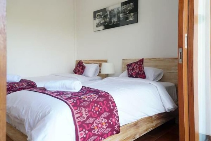 Room 4 of 20