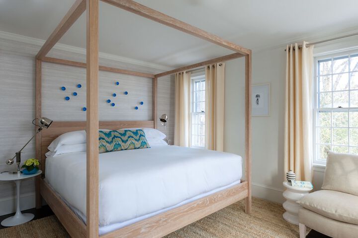 Room 17 of 49