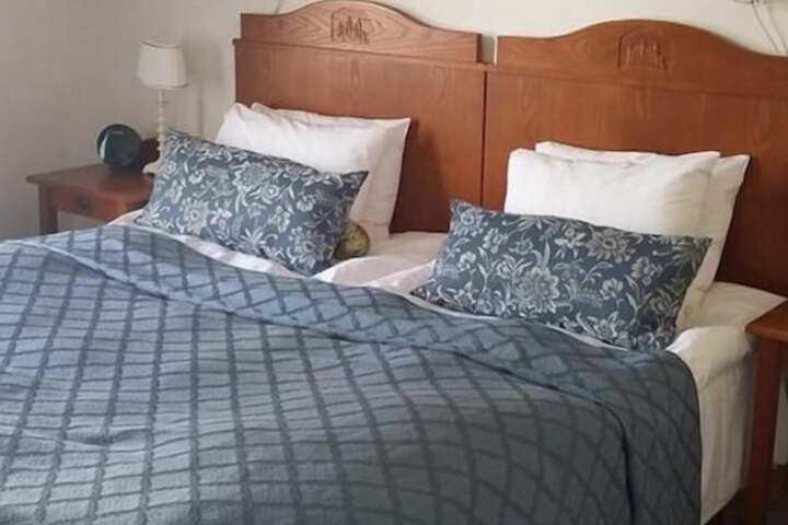 Room 15 of 48