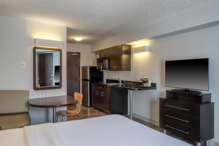 Room 13 of 49