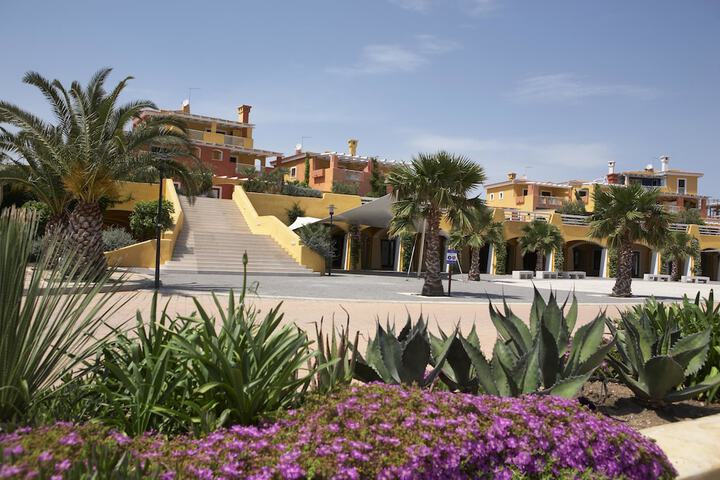 Hotel Exterior 46 of 56
