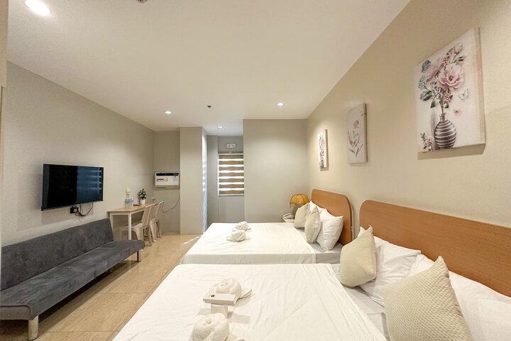 Room 9 of 43