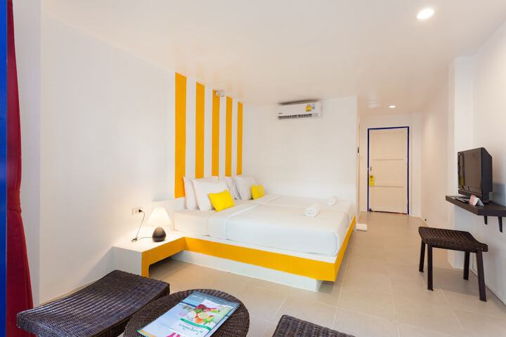 Room 16 of 34