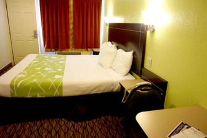 Room 25 of 57