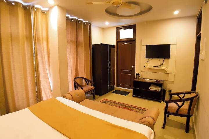 Room 34 of 81