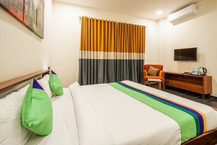 Room 60 of 106