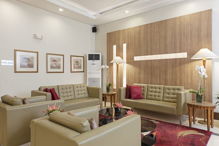 Hotel Lobby