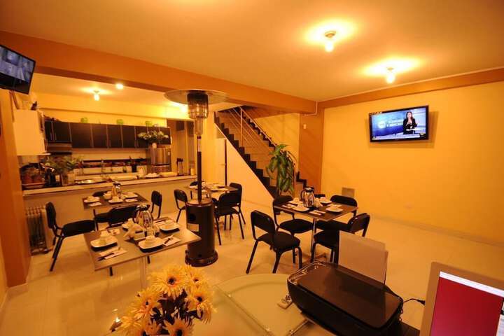 CASA DORADA Y TOURS