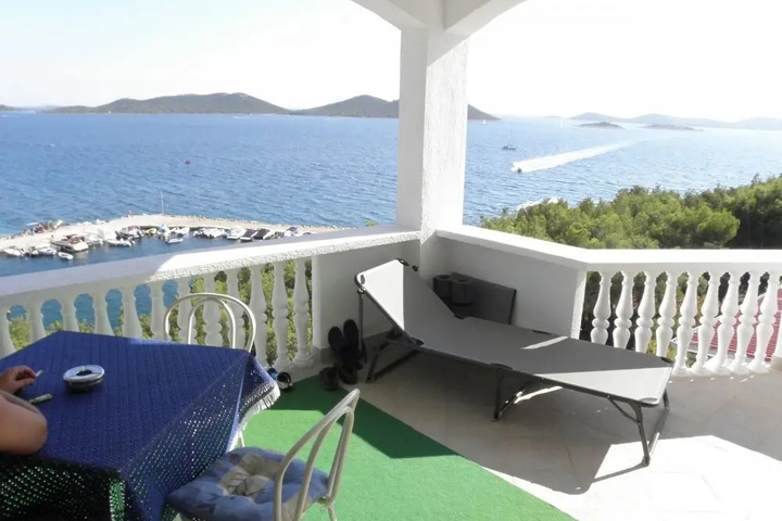 Terrace/Patio 5 of 9