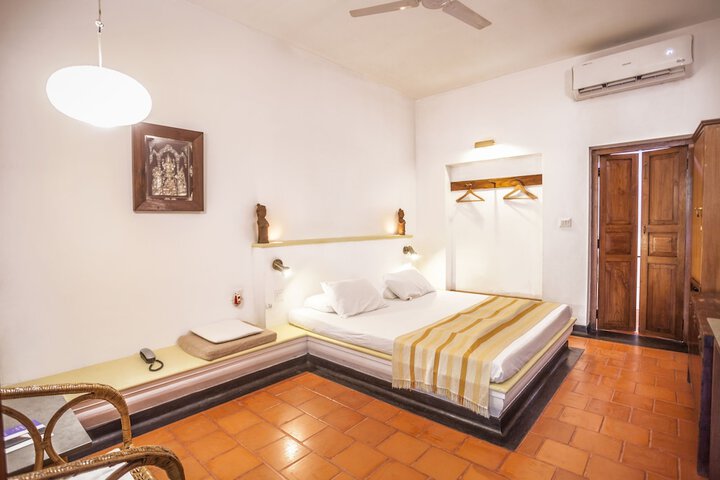 Room 10 of 44
