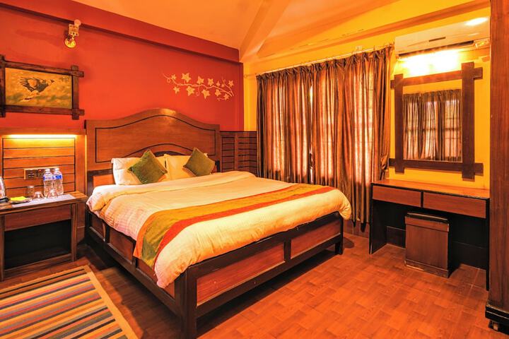 Room 4 of 17