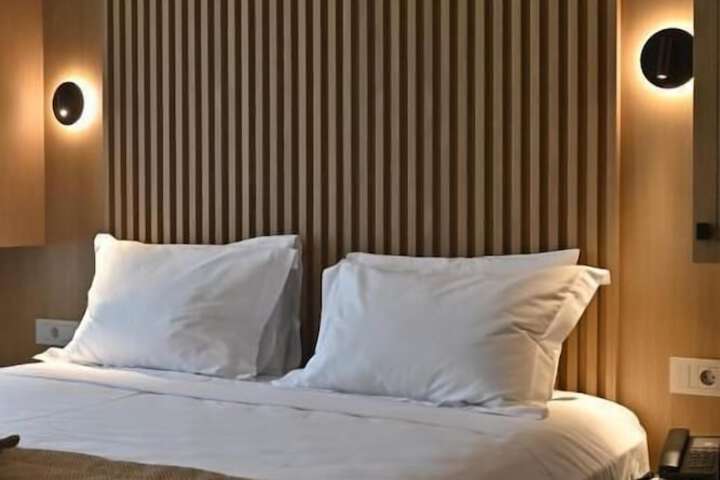 Room 14 of 50