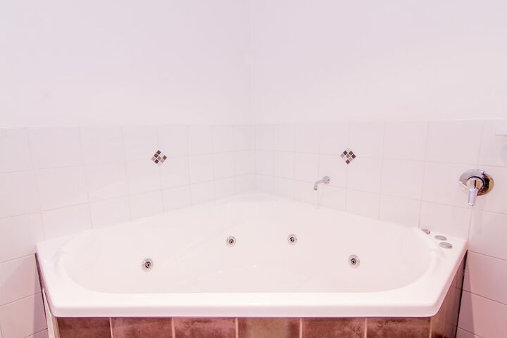 Room 33 of 62
