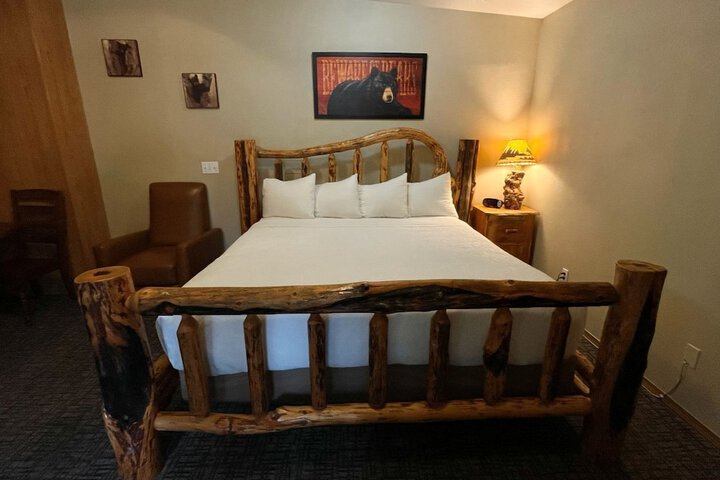 Room 16 of 140