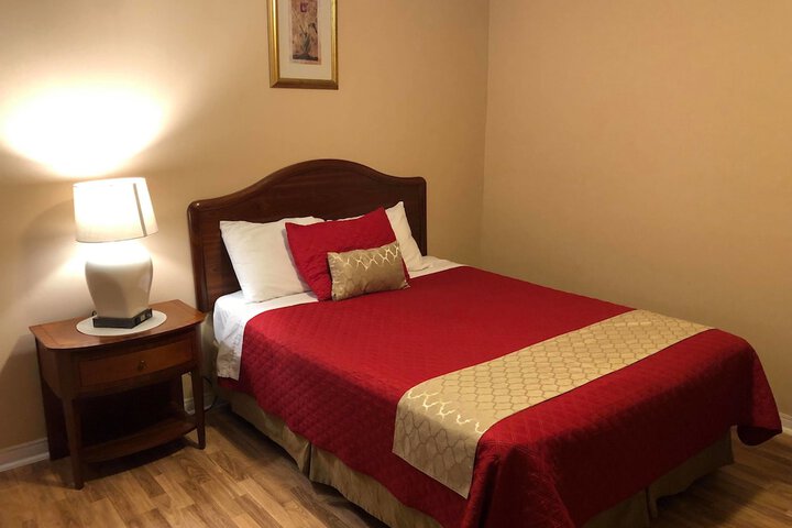 Room 5 of 23