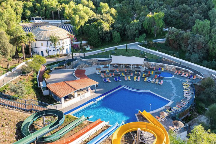 Pool 42 of 104