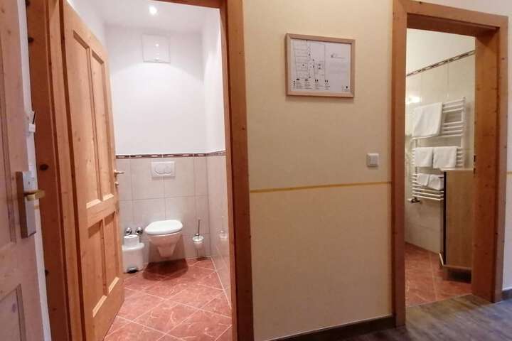 Room 29 of 76