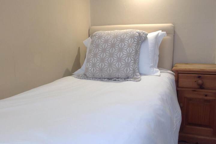 Room 6 of 36