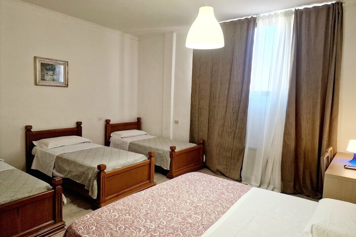 Room 13 of 69
