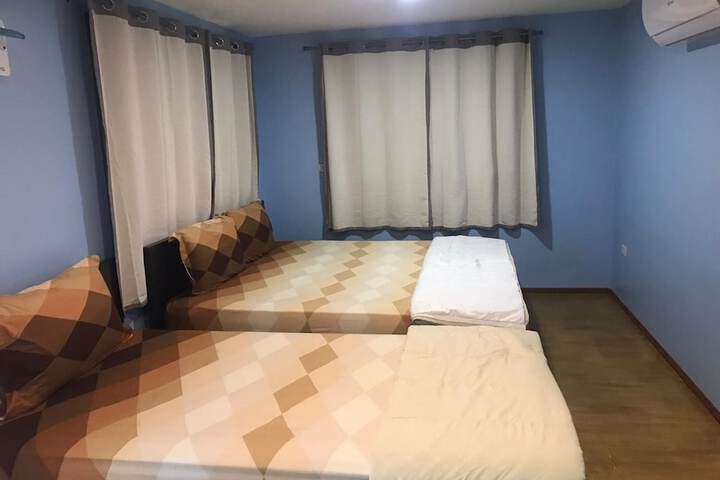 Room 20 of 33