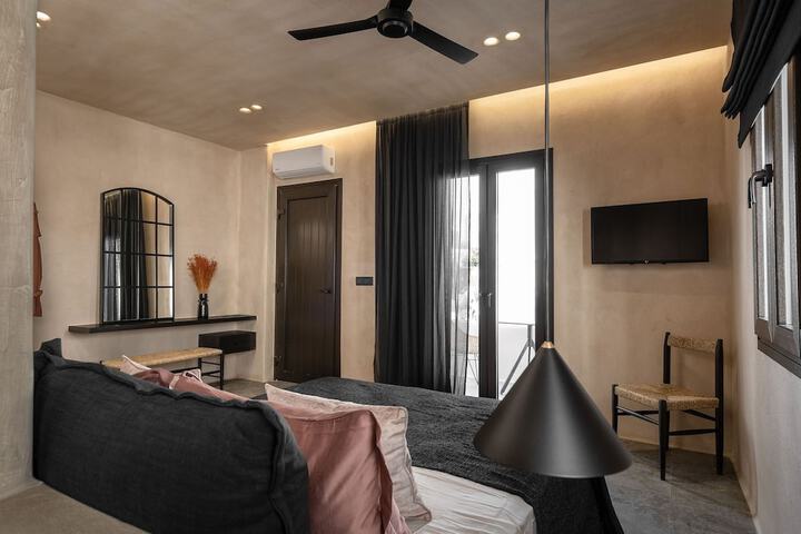 Room 90 of 260