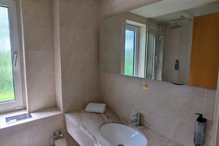 Room 20 of 34