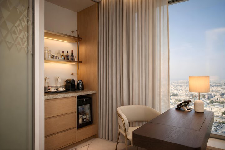 Lounge 65 of 154