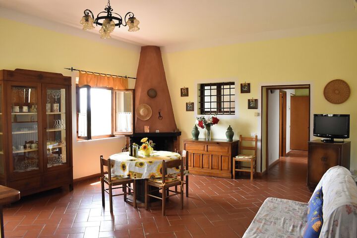 Room 44 of 100