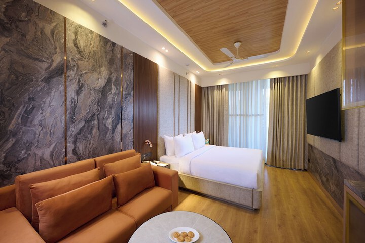 Room 11 of 31