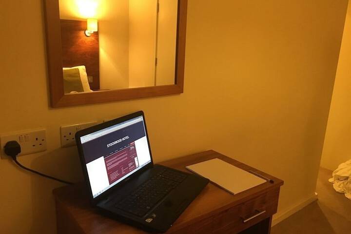 Room 7 of 28