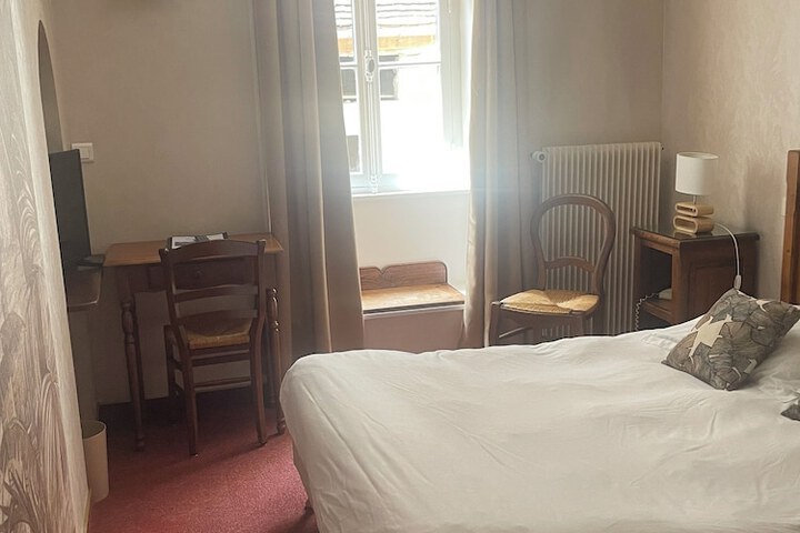 Room 11 of 23