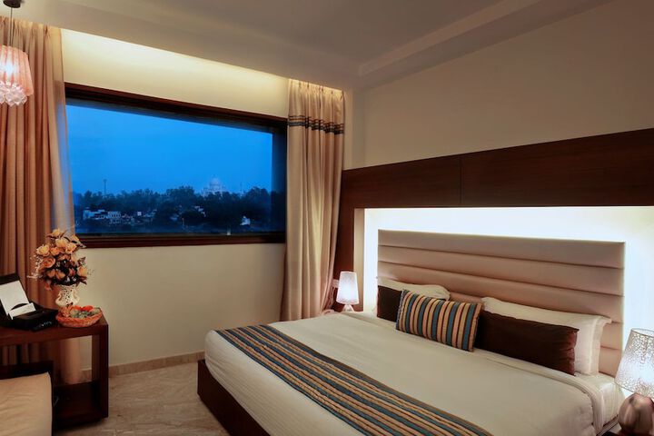 Room 14 of 62