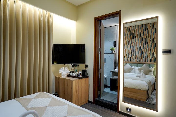 Room 5 of 26