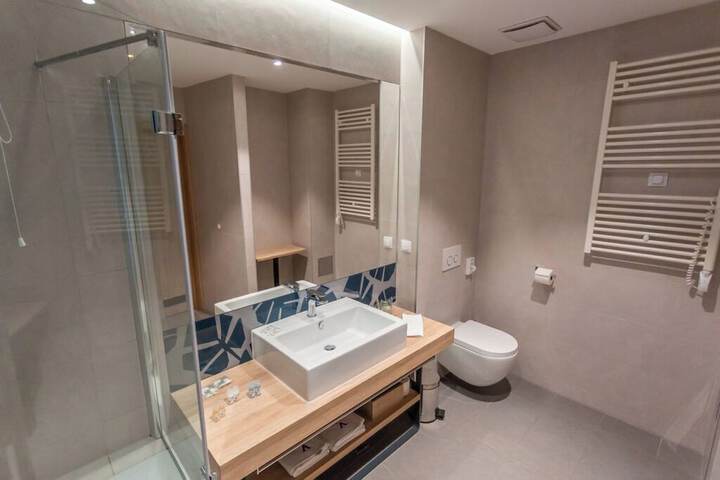 Room 54 of 73