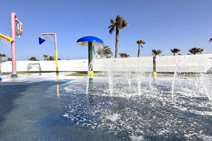 Pool Hotel