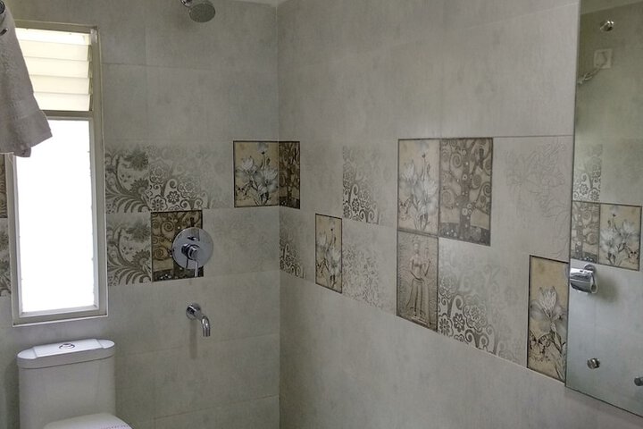 Room 37 of 79