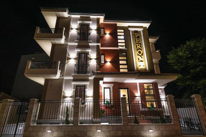 Hotel Peroni