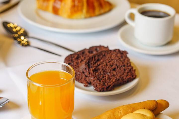 Breakfast/Coffee Service 28 of 36