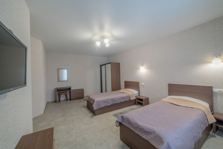 Room 10 of 56