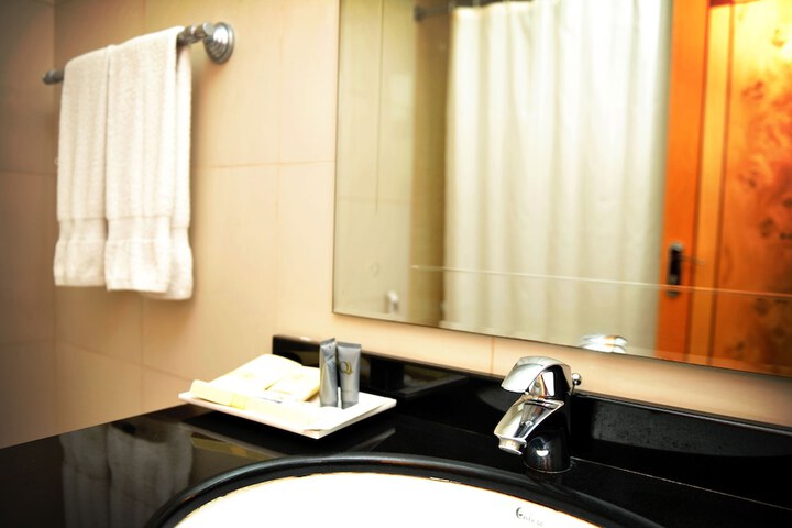 Room 12 of 24