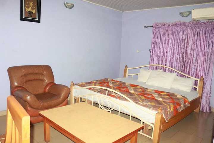 Room 6 of 24
