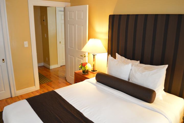 Best Western Plus Hospitality House New York | Bookonline.com